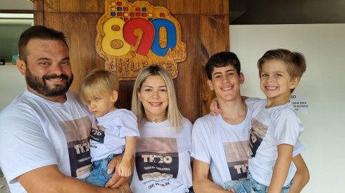 Théo na Tailândia: família de Bento precisa de ajuda para cirurgia do filho deficiente visual