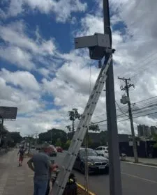 Mais quatro câmeras de videomonitoramento são instaladas em Bento