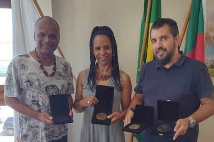 Movimento Negro Raízes-BG apresenta em Bento o Prêmio Zumbi dos Palmares, conquistado em Porto Alegre