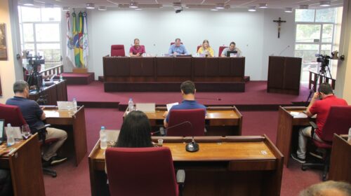 Vereadores de Bento aprovam projetos que permitem parceria com hospital de Farroupilha para atendimento em traumato-ortopedia
