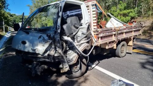 ACIDENTE DEIXA DOIS  FERIDOS NA BR 470, EM SÃO VALENTIM, INTERIOR DE BENTO GONÇALVES