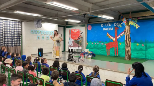 Feira do Livro Infantil Sesc: início das atividades ocorreu nesta quarta-feira, 14, na EMEF Maria Borges Frota, em Bento