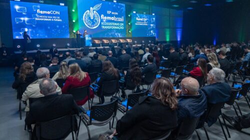 Primeiro dia de Meeting Empresarial destaca liderança proativa e transformações tecnológicas em Bento