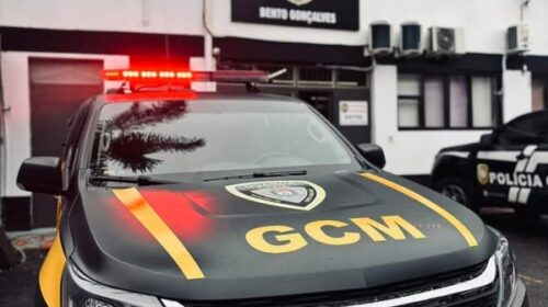 HOMEM É PRESO DEVIDO A VIOLÊNCIA DOMÉSTICA CONTRA A PRÓPRIA MÃE NO BAIRRO SANTA MARTA, EM BENTO GONÇALVES