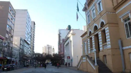 Prefeitura realiza a antecipação de 40% do décimo terceiro em maio
