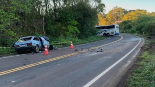 MORRE A QUINTA VÍTIMA DO GRAVE ACIDENTE ENTRE CARRO E ÔNIBUS DE BENTO GONÇALVES NA ERS-404, ENTRE RONDINHA E SARANDI