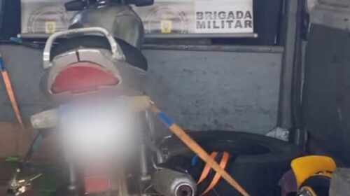 BRIGADA MILITAR APREENDE MOTOCICLETA ADULTERADA,  EM FLORES DA CUNHA