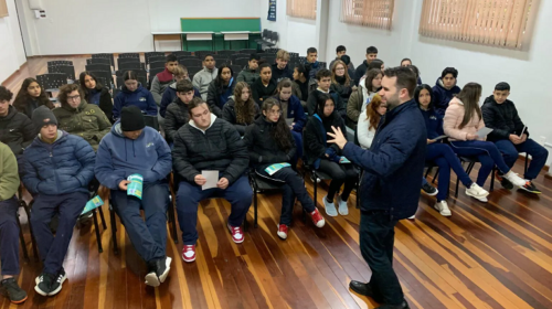 SMDE leva atividades do Balcão do Primeiro emprego para as escolas em Bento