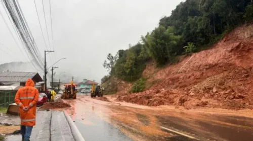 Prefeitura de Bento decreta situação de emergência devido a forte chuva