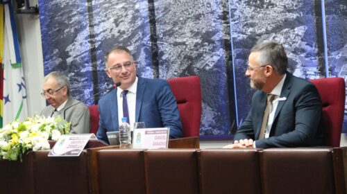 Legislativo concede homenagem ao Sindilojas-BG pelos 50 anos de atuação