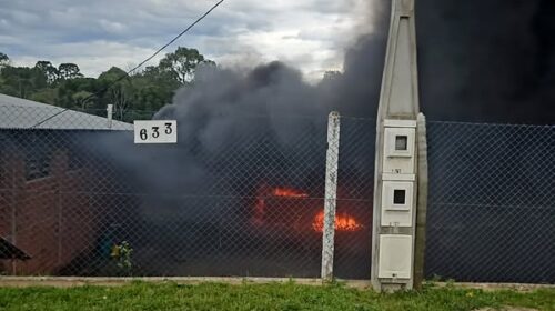 CORPO DE BOMBEIROS MILITAR ATENDE INCÊNDIO EM EMPRESA COM ATIVIDADE QUÍMICA INDUSTRIAL, EM FAGUNDES VARELA