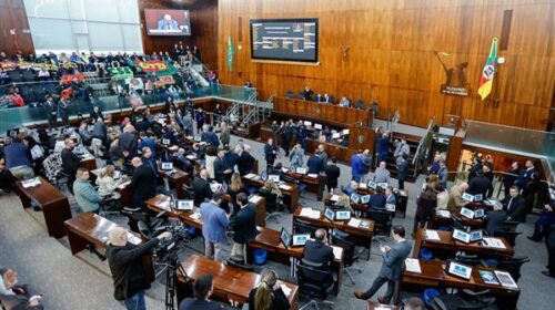Plenário aprova reajuste de 8% para o piso regional