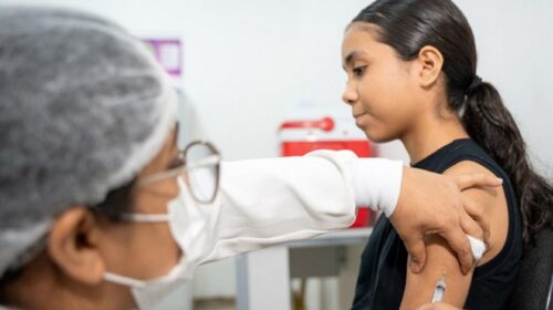 Vacinação contra HPV para jovens de 15 a 19 anos é prorrogada até final de 2025 no Estado