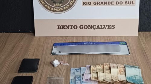 BRIGADA MILITAR PRENDE HOMEM POR RECEPTAÇÃO DE VEÍCULO NO BAIRRO UNIVERSITÁRIO, EM BENTO GONÇALVES