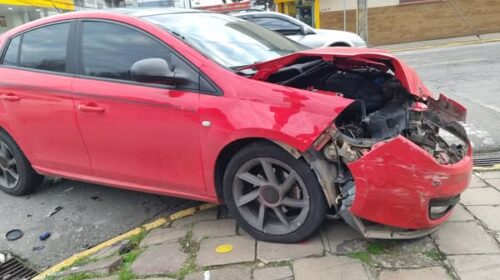 MULHER FICA FERIDA EM ACIDENTE NO CIDADE ALTA, EM BENTO GONÇALVES