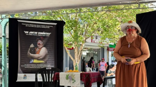 Esquetes teatrais integram a programação do Agosto Lilás em Bento Gonçalves