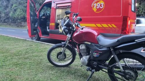 MOTOCICLISTA FICA FERIDO NA BR 470 NO SÃO ROQUE, EM BENTO GONÇALVES