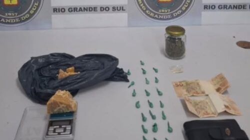 BRIGADA MILITAR APREENDE DROGAS E PRENDE HOMEM NO CINQUENTENÁRIO, EM CAXIAS DO SUL