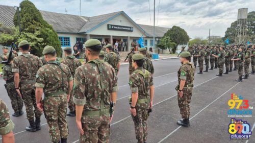 Dia do Soldado: 6° BCOM e 8ªCIACOM realizam formatura em Bento Gonçalves