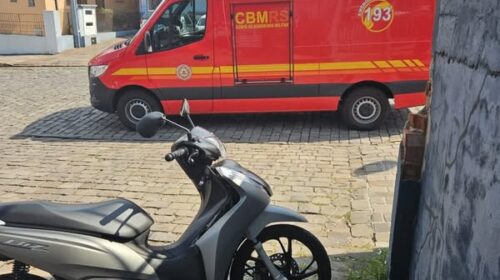 MOTOCICLISTA FICA FERIDO EM ACIDENTE NO CIDADE ALTA, EM BENTO GONÇALVES