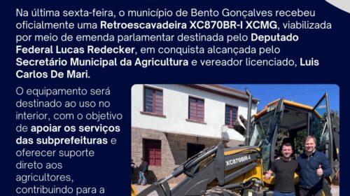 Deputado Lucas Redecker entrega retroescavadeira em Bento Gonçalves