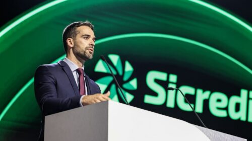 Governador Eduardo Leite prestigia evento de 100 anos do Sicredi Origens RS