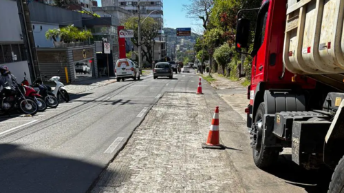 Repavimentação asfáltica é realizada no centro de Bento Gonçalves