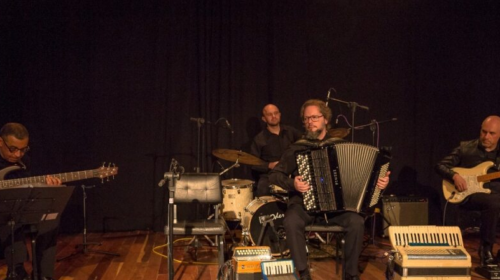 Promovido pelo Sesc, show gratuito leva música instrumental brasileira ao palco da Casa das Artes
