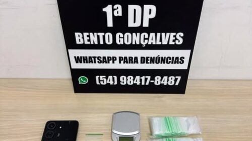 POLÍCIA CIVIL PRENDE HOMEM EM FLAGRANTE INVESTIGADO EM ESQUEMA DE TELE-ENTREGA DE COCAÍNA NO CIDADE ALTA, EM BENTO GONÇALVES