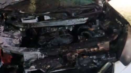 CORPO DE BOMBEIROS ATENDE PRINCÍPIO DE INCÊNDIO EM VEÍCULO NO SANTO ANTÃO, EM BENTO GONÇALVES