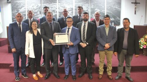 Em noite de homenagens aos fisioterapeutas e terapeutas ocupacionais, CREFITO-5 recebe Portaria de Louvor e Agradecimento na Câmara Bento
